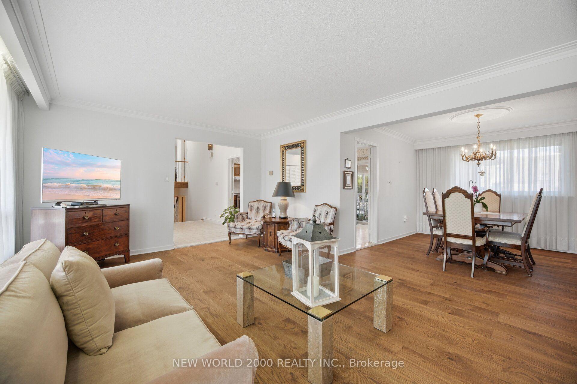 Photo 7 of 48 Clair Road, North York, Glenfield-Jane Heights — HOMEH