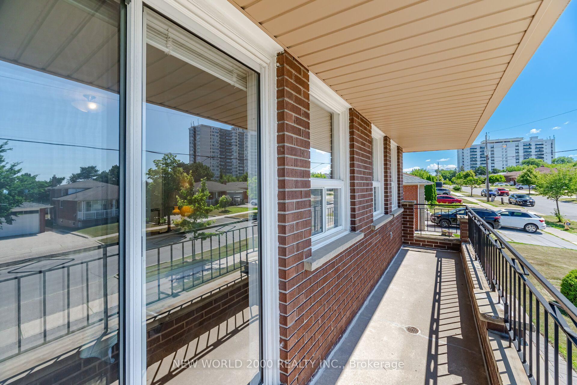 Photo 20 of 48 Clair Road, North York, Glenfield-Jane Heights — HOMEH