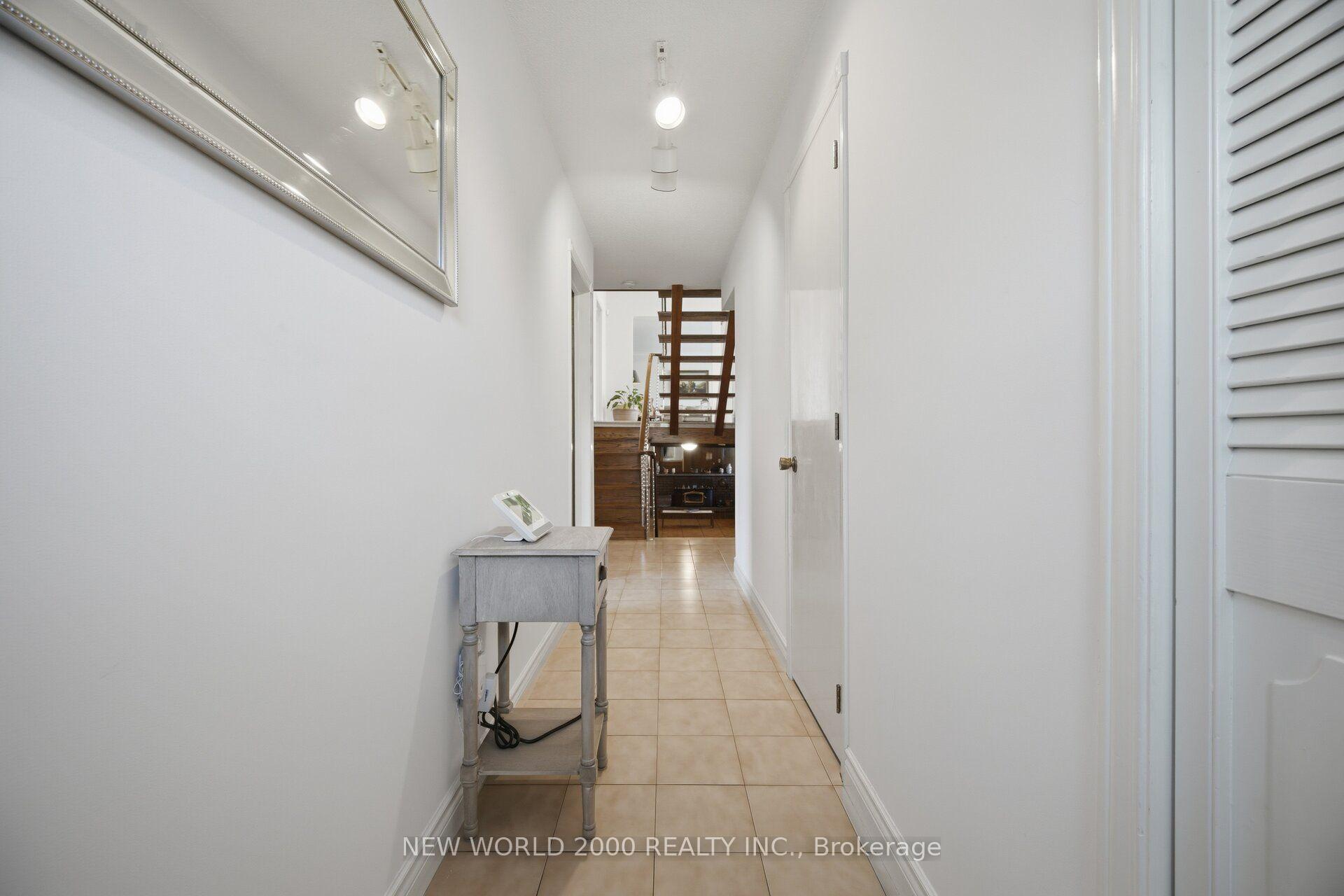 Photo 28 of 48 Clair Road, North York, Glenfield-Jane Heights — HOMEH
