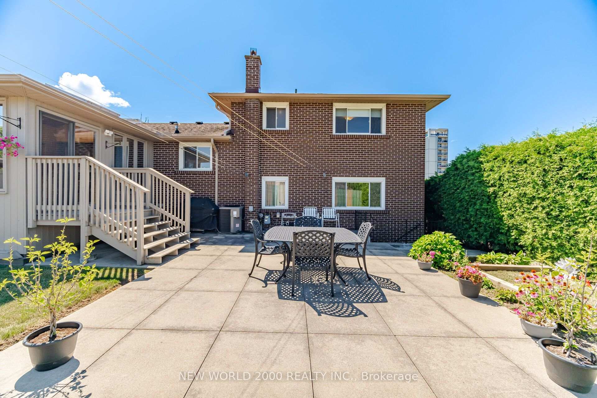 Photo 42 of 48 Clair Road, North York, Glenfield-Jane Heights — HOMEH