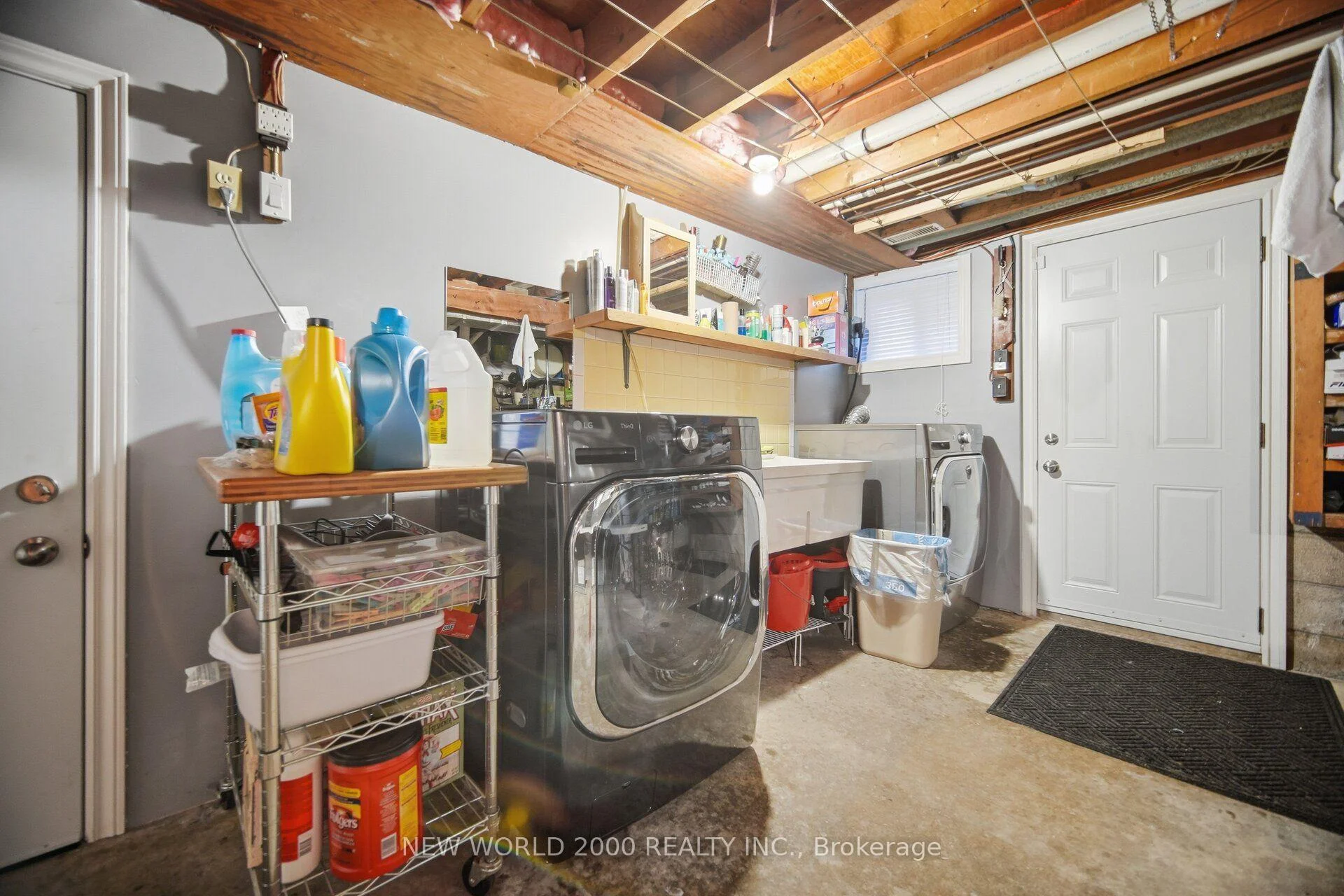 Photo 39 of 48 Clair Road, North York, Glenfield-Jane Heights — HOMEH