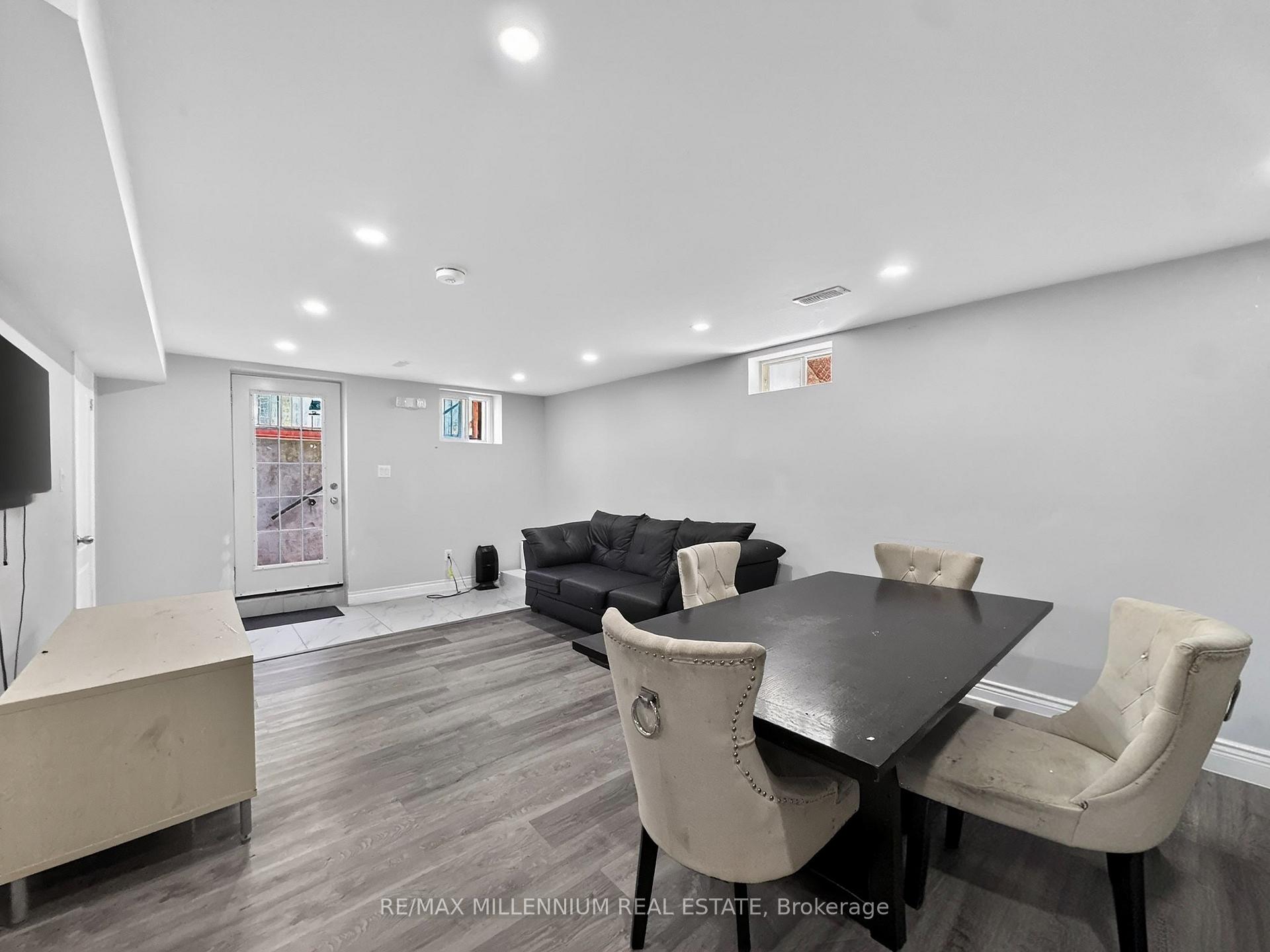 Photo 11 of 19 Cardwell Street, Orangeville — HOMEH