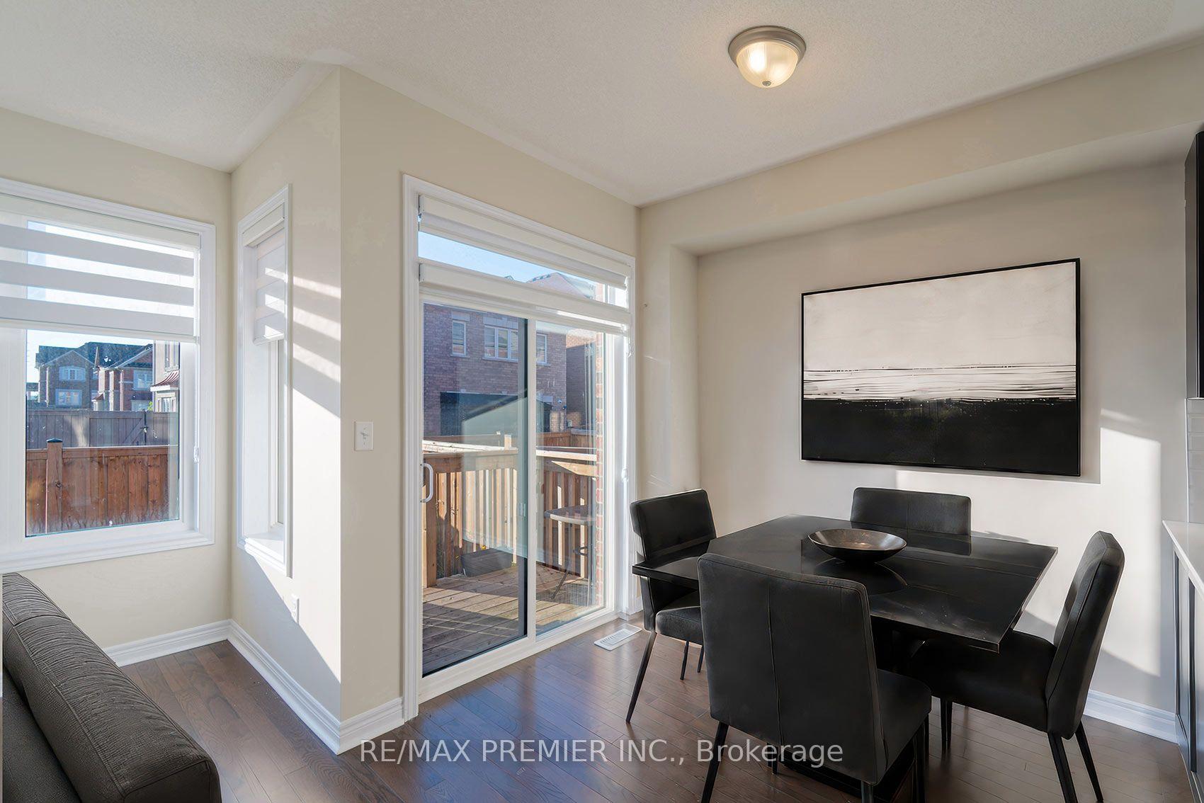 Photo 9 of 116 Finegan Circle, Brampton, Northwest Brampton — HOMEH