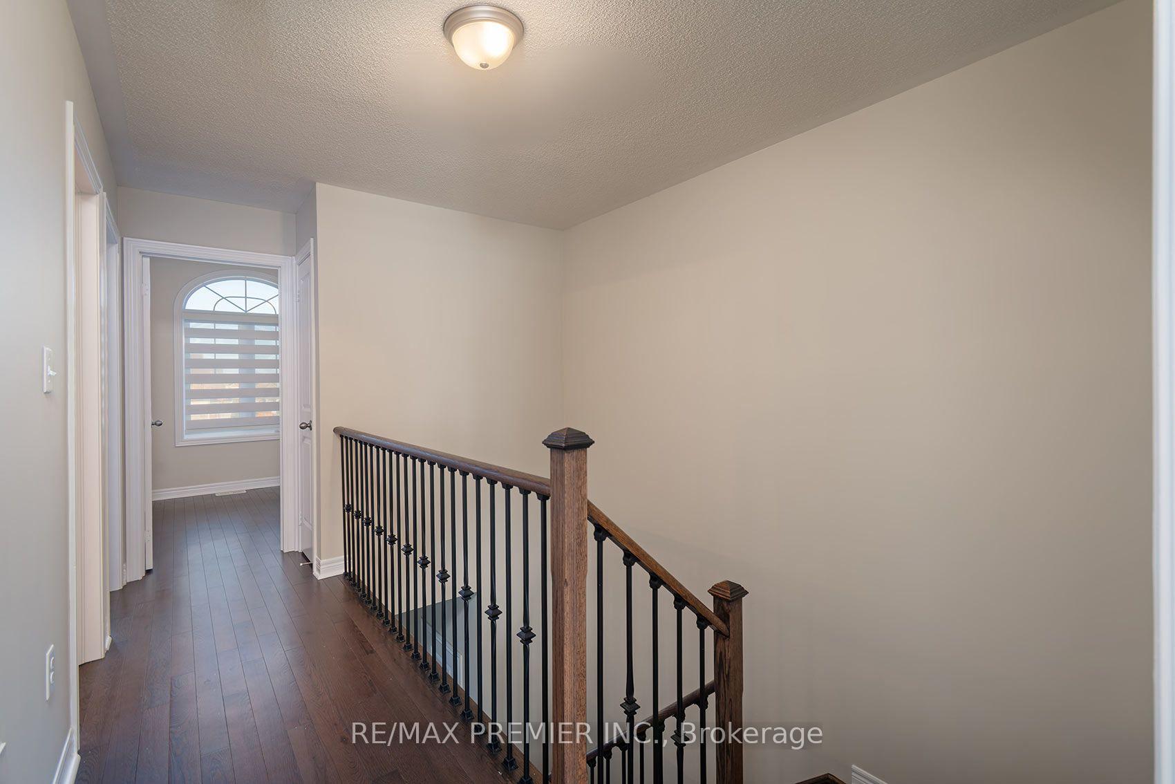 Photo 12 of 116 Finegan Circle, Brampton, Northwest Brampton — HOMEH