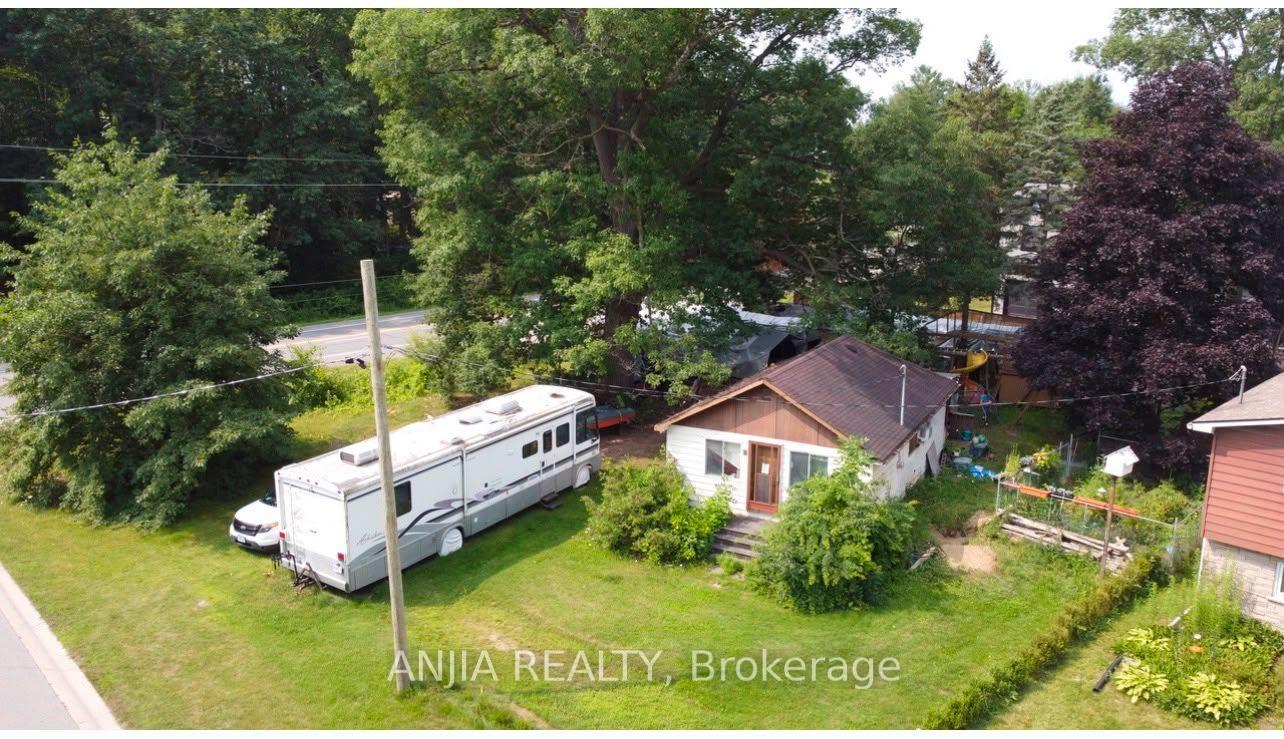 Photo of 2 Oak Avenue