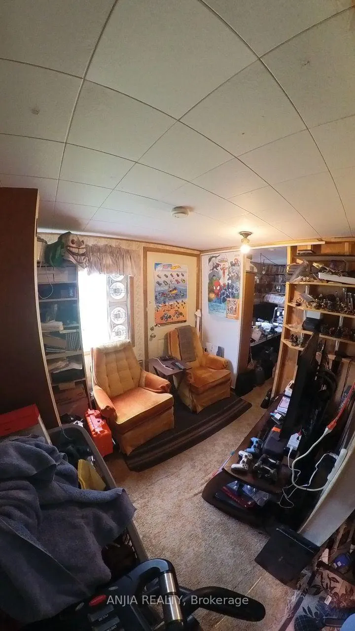 Photo 10 of 2 Oak Avenue, East Gwillimbury, Holland Landing — HOMEH