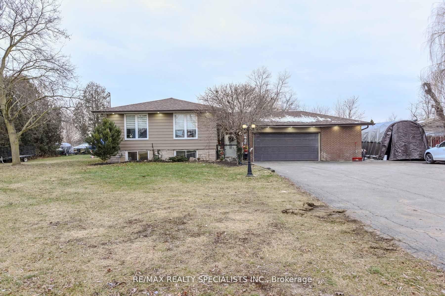 Photo of 8136 Hornby Road