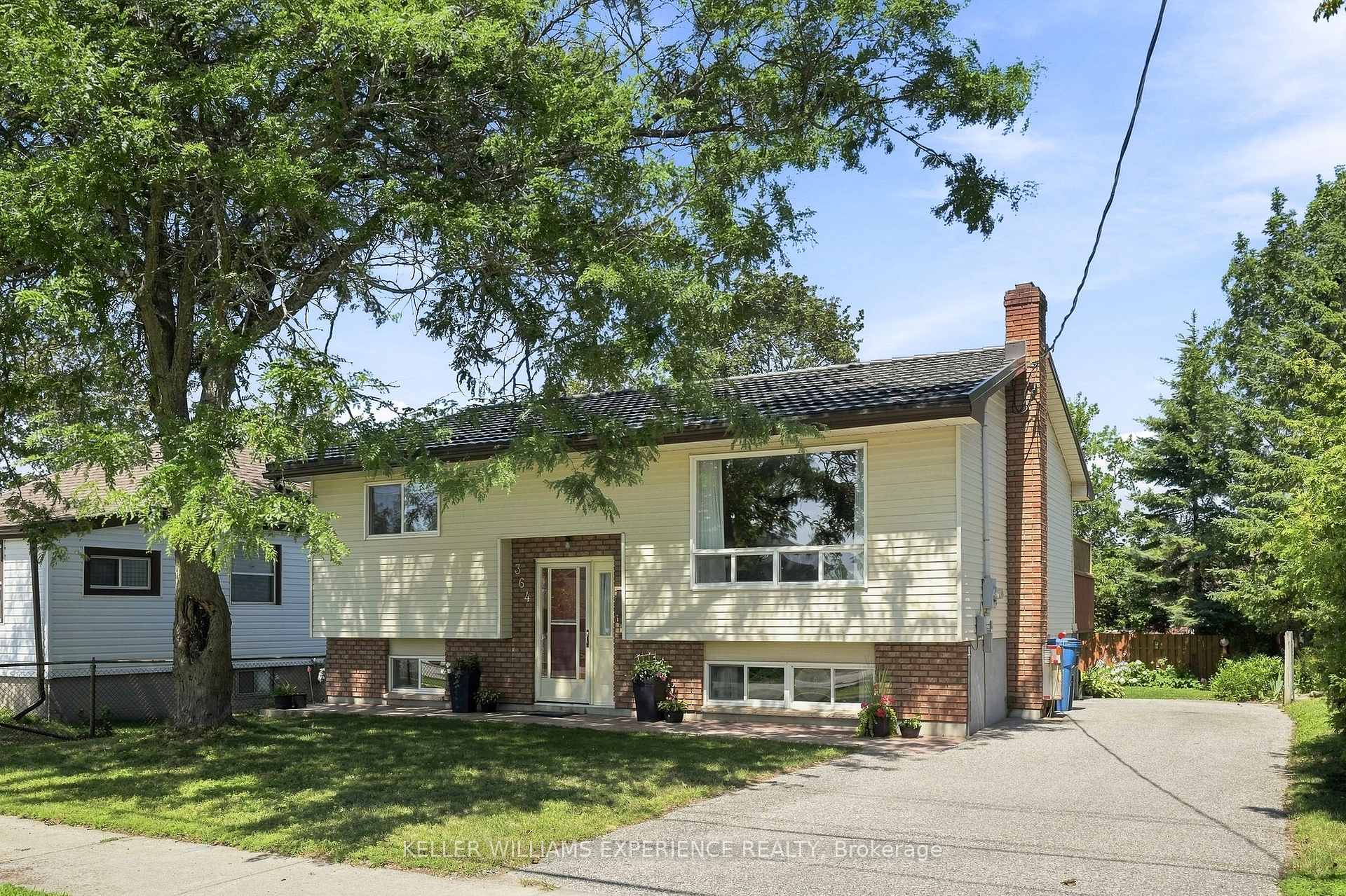 Photo 1 of 364 Mary Street, Orillia — HOMEH