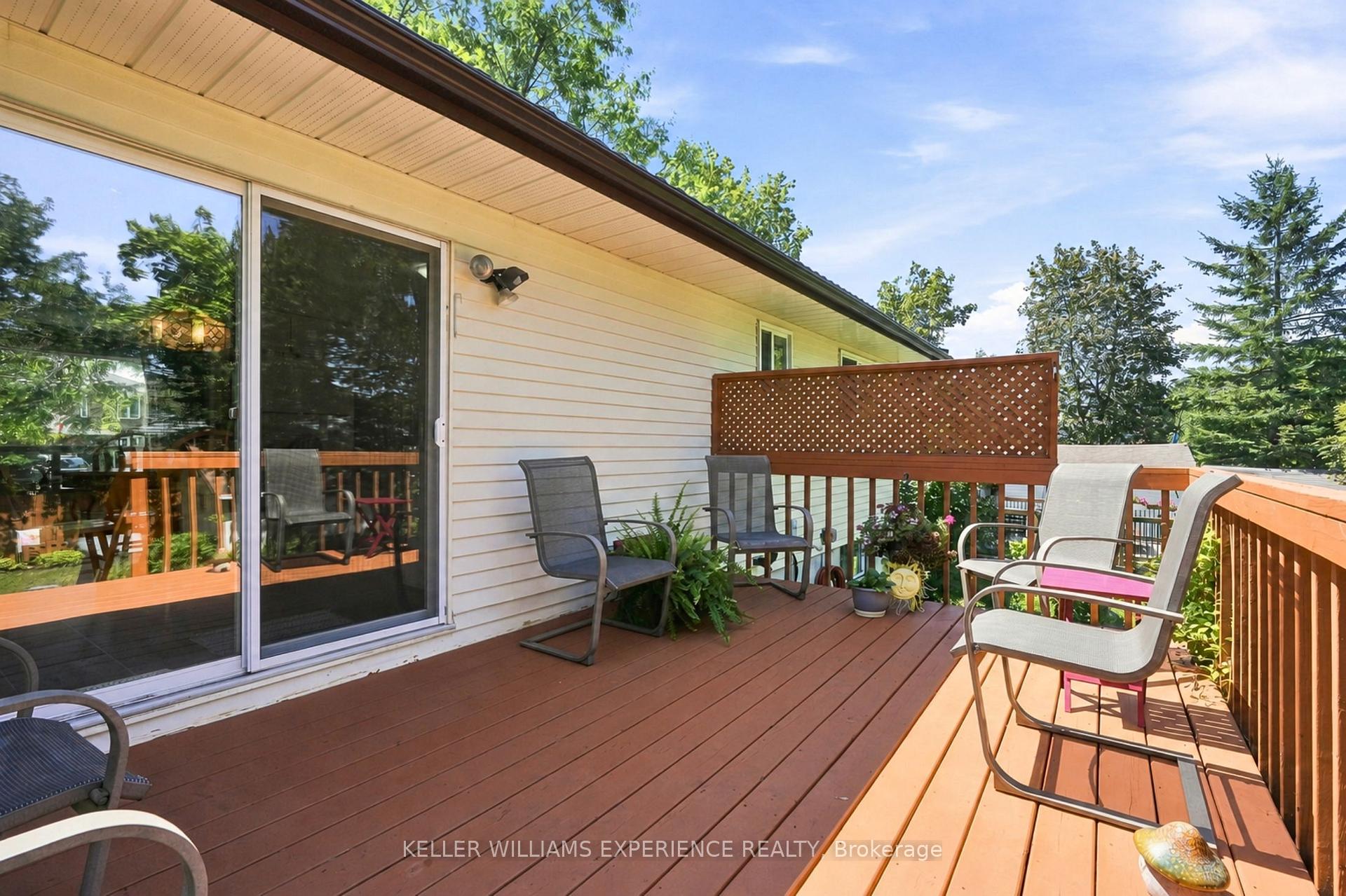 Photo 15 of 364 Mary Street, Orillia — HOMEH
