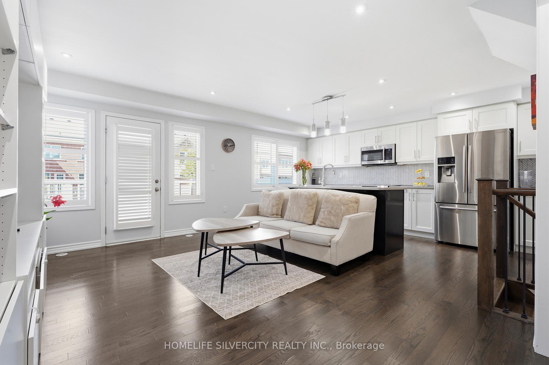 Photo 9 of 3085 Mistletoe Gardens, Oakville, Glenorchy — HOMEH