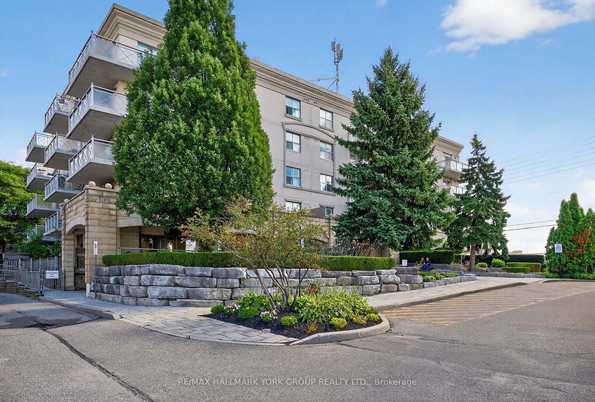Photo of Unit 509, 2500 Rutherford Road