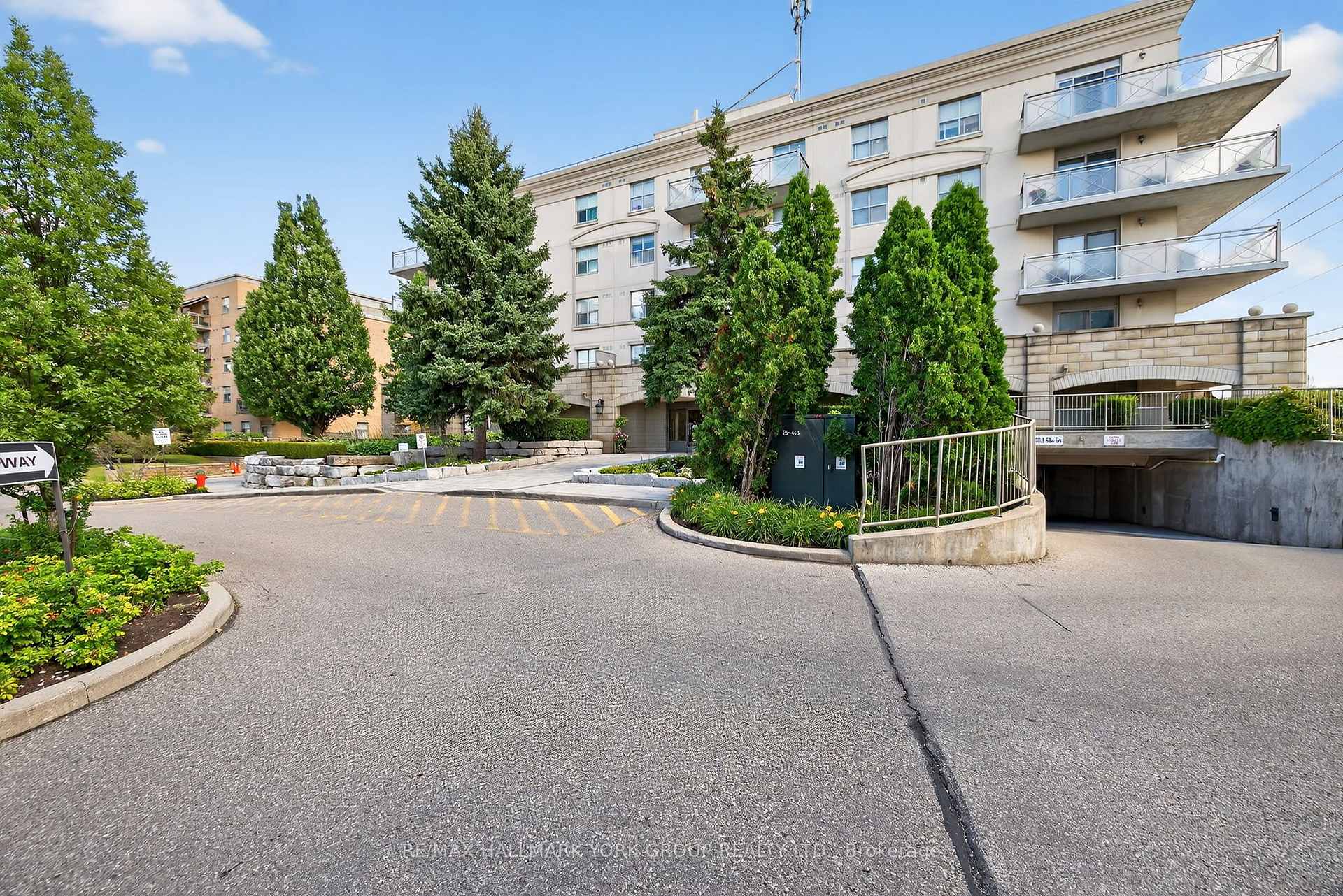 Photo 6 of Unit 509, 2500 Rutherford Road, Vaughan, Maple — HOMEH