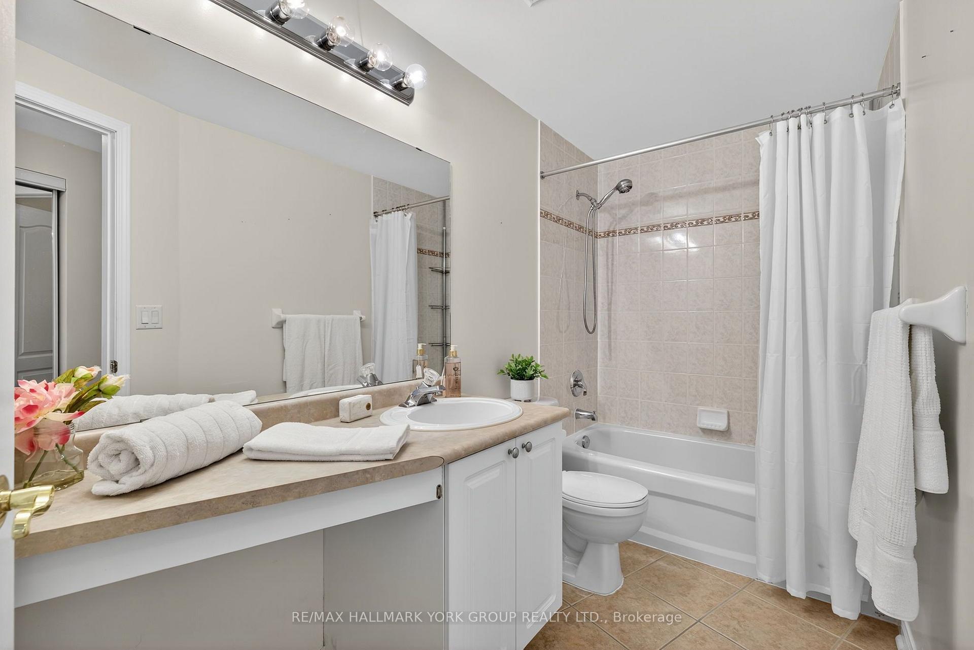 Photo 34 of Unit 509, 2500 Rutherford Road, Vaughan, Maple — HOMEH
