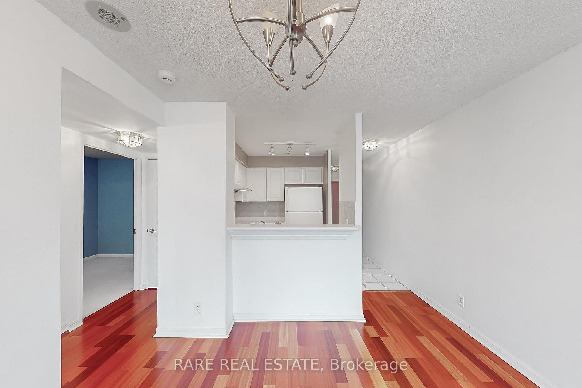 Photo 3 of Unit 1016, 11 Lee Centre Drive, Scarborough, Woburn — HOMEH