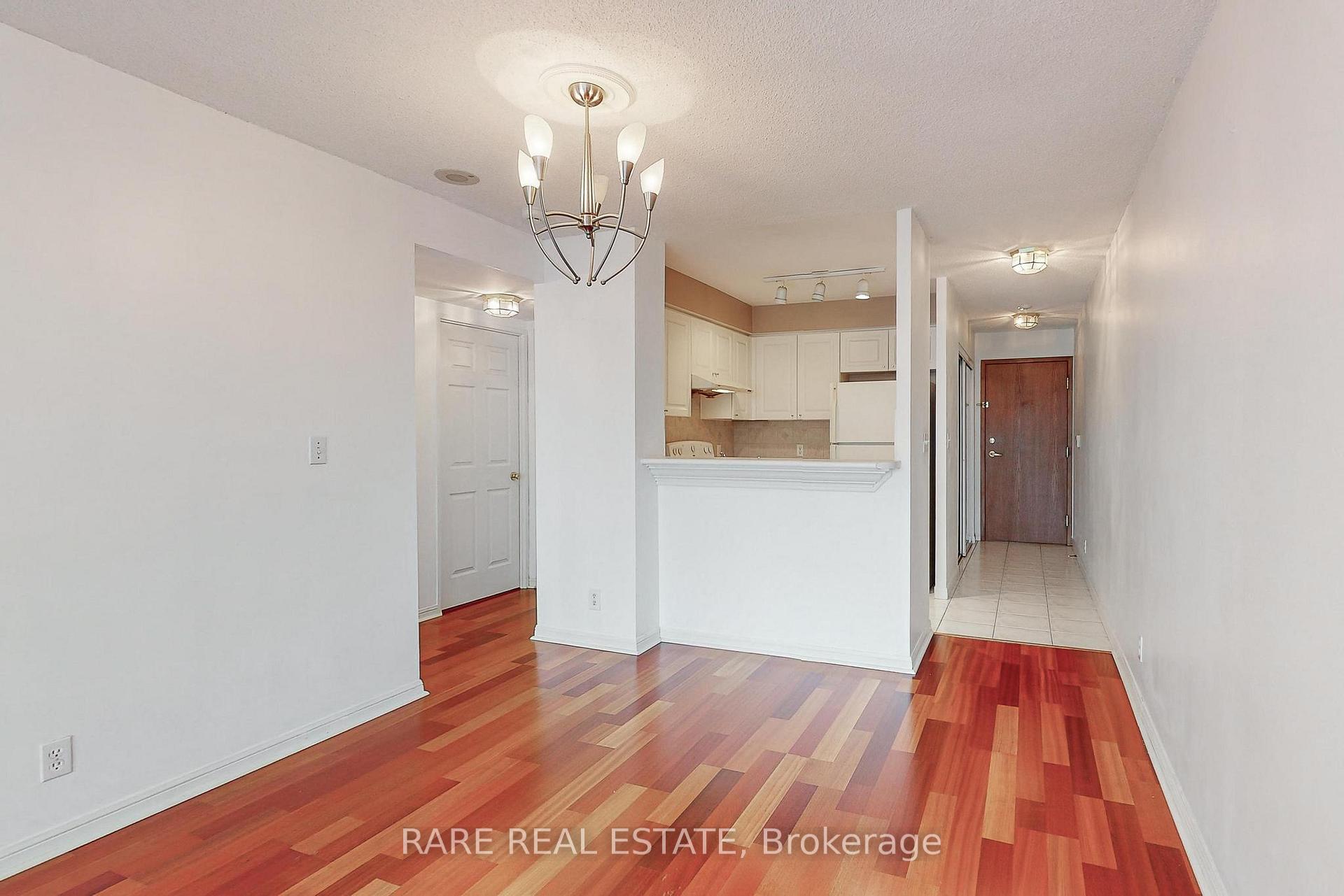 Photo 8 of Unit 1016, 11 Lee Centre Drive, Scarborough, Woburn — HOMEH
