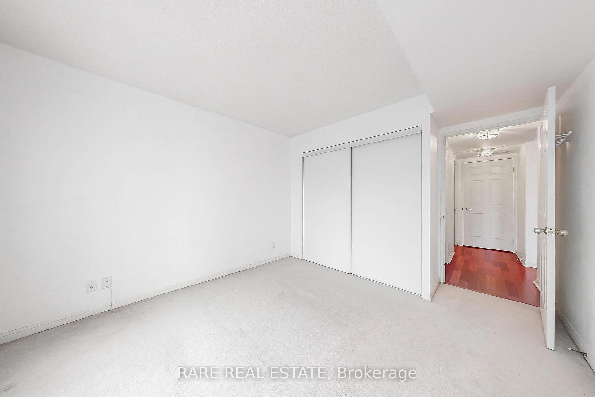 Photo 16 of Unit 1016, 11 Lee Centre Drive, Scarborough, Woburn — HOMEH