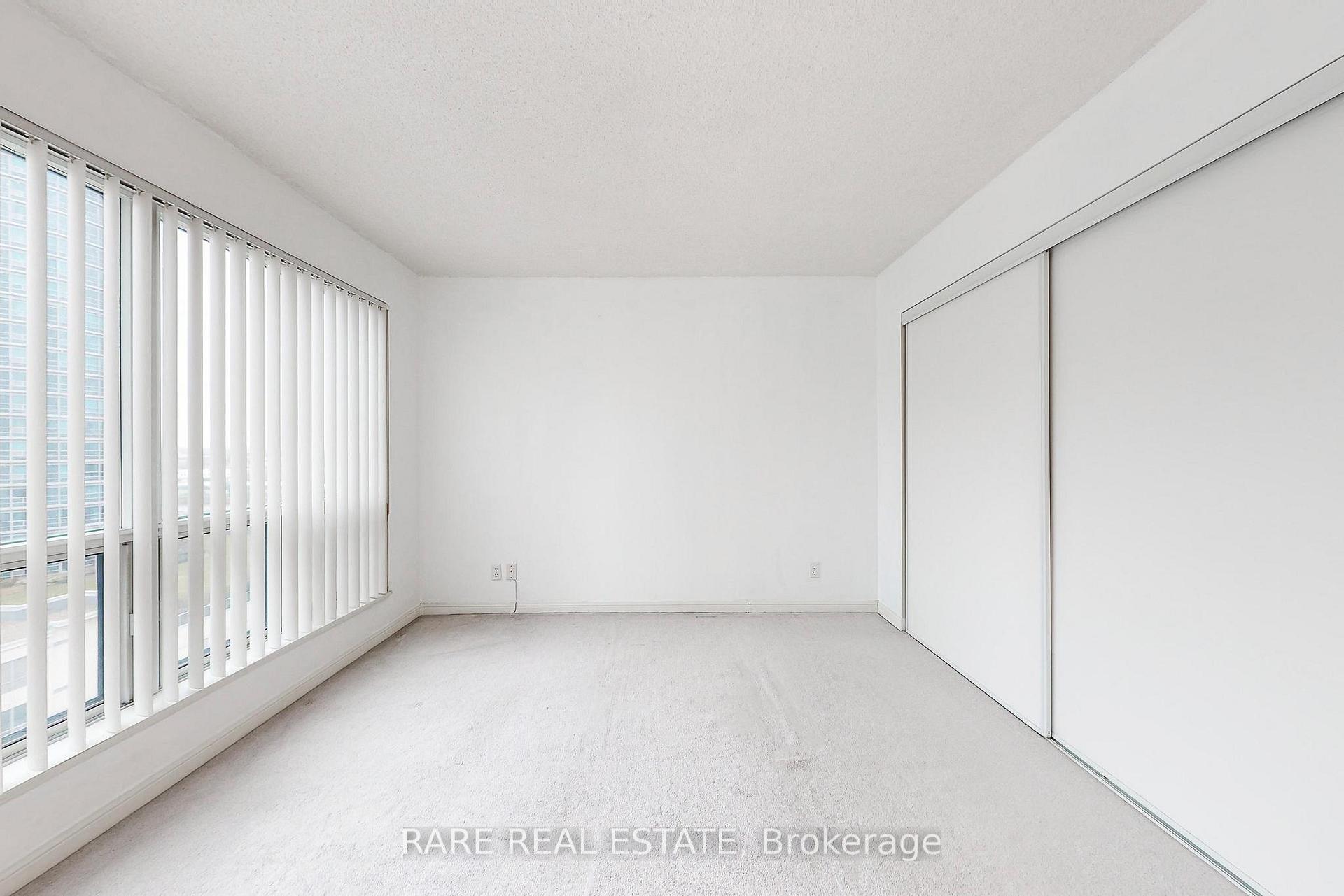 Photo 17 of Unit 1016, 11 Lee Centre Drive, Scarborough, Woburn — HOMEH