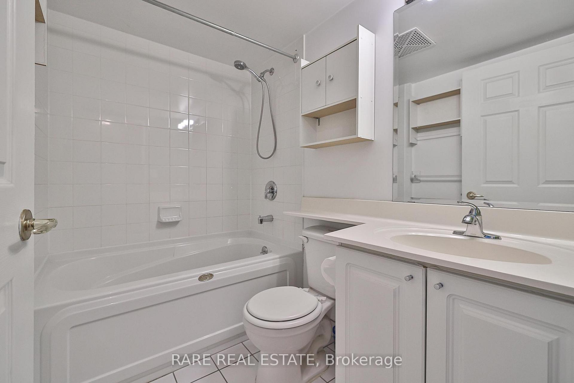Photo 18 of Unit 1016, 11 Lee Centre Drive, Scarborough, Woburn — HOMEH