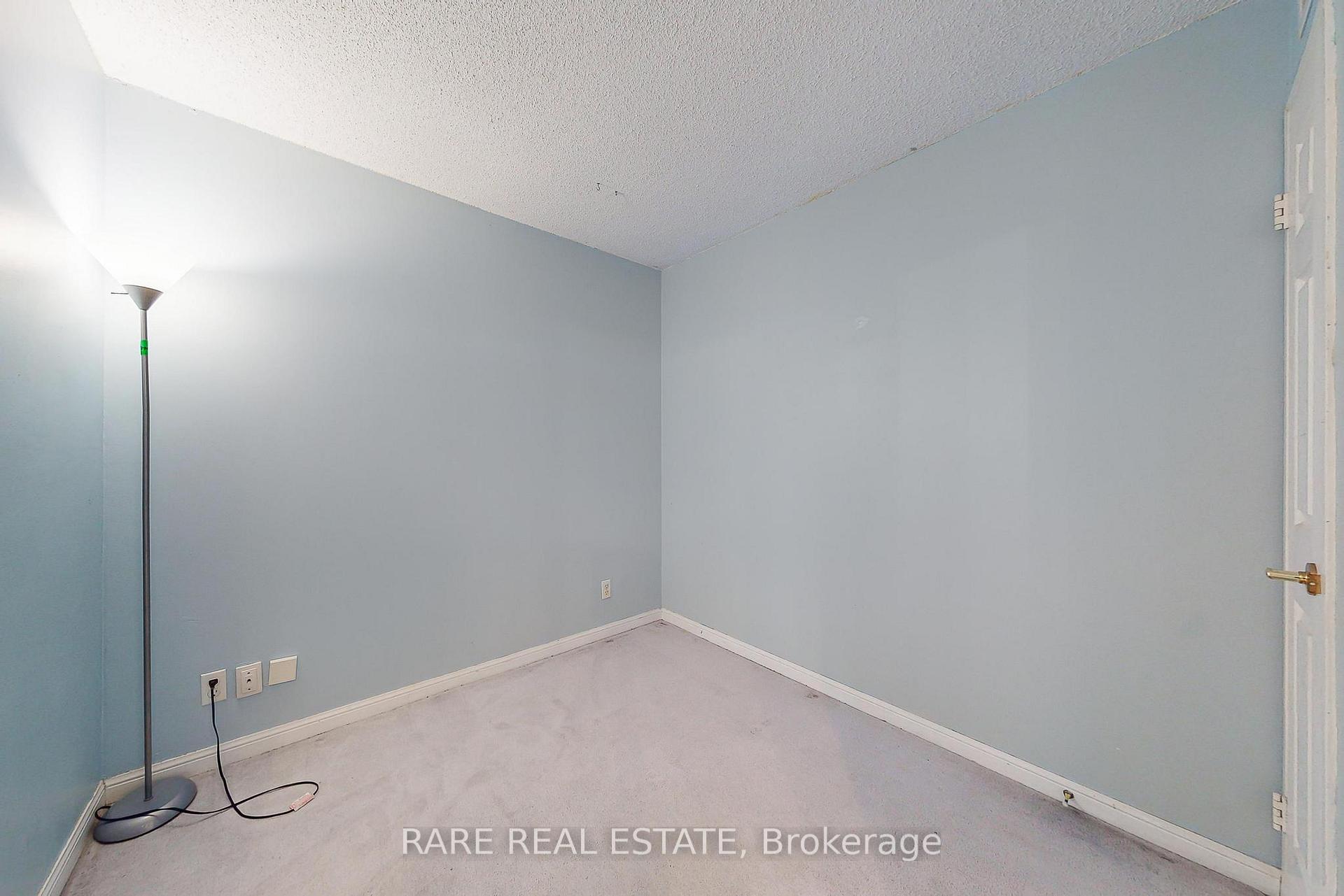 Photo 19 of Unit 1016, 11 Lee Centre Drive, Scarborough, Woburn — HOMEH