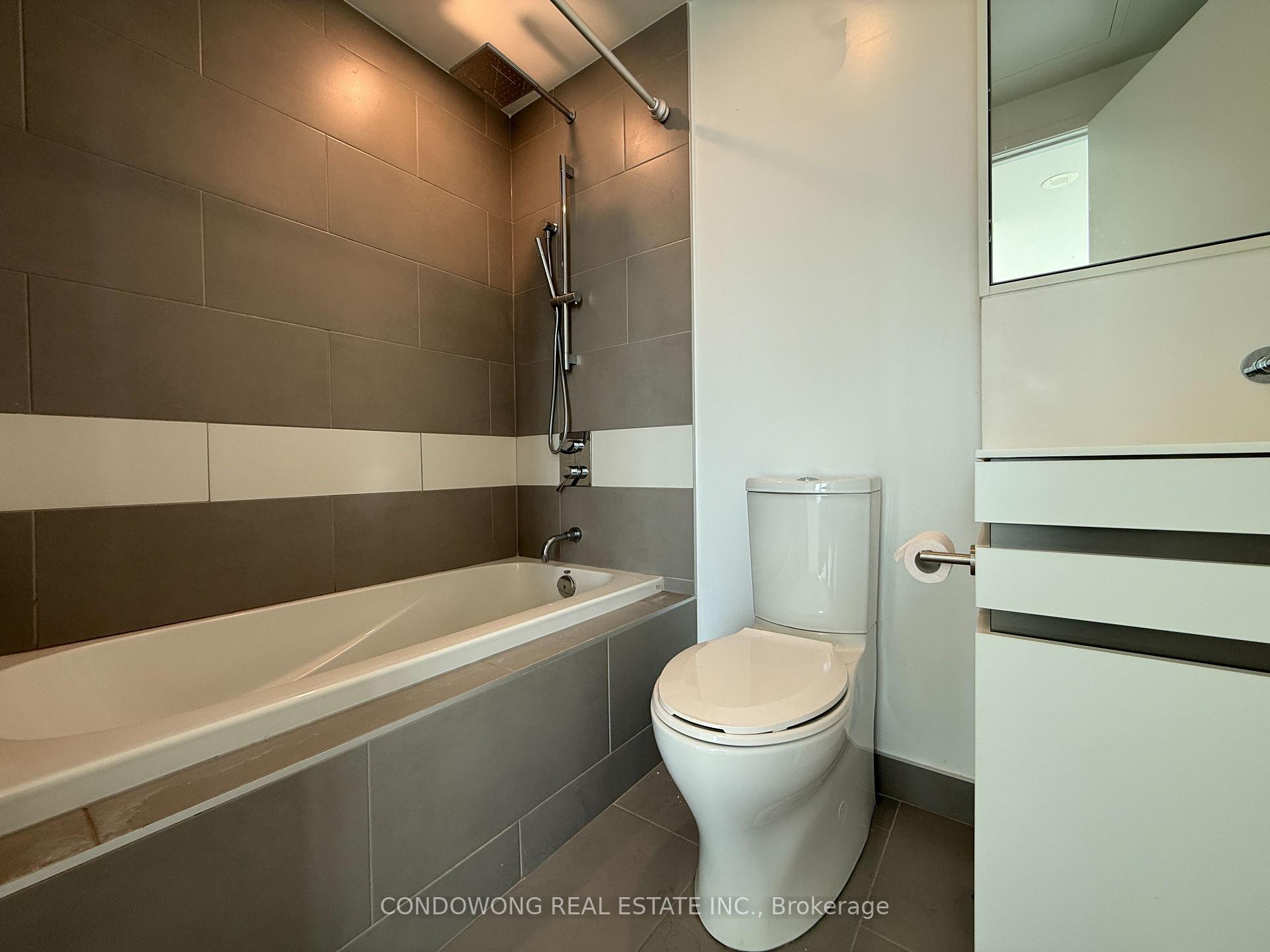 Photo 6 of Unit 4505, 197 Yonge Street, Toronto, Church-Yonge Corridor — HOMEH