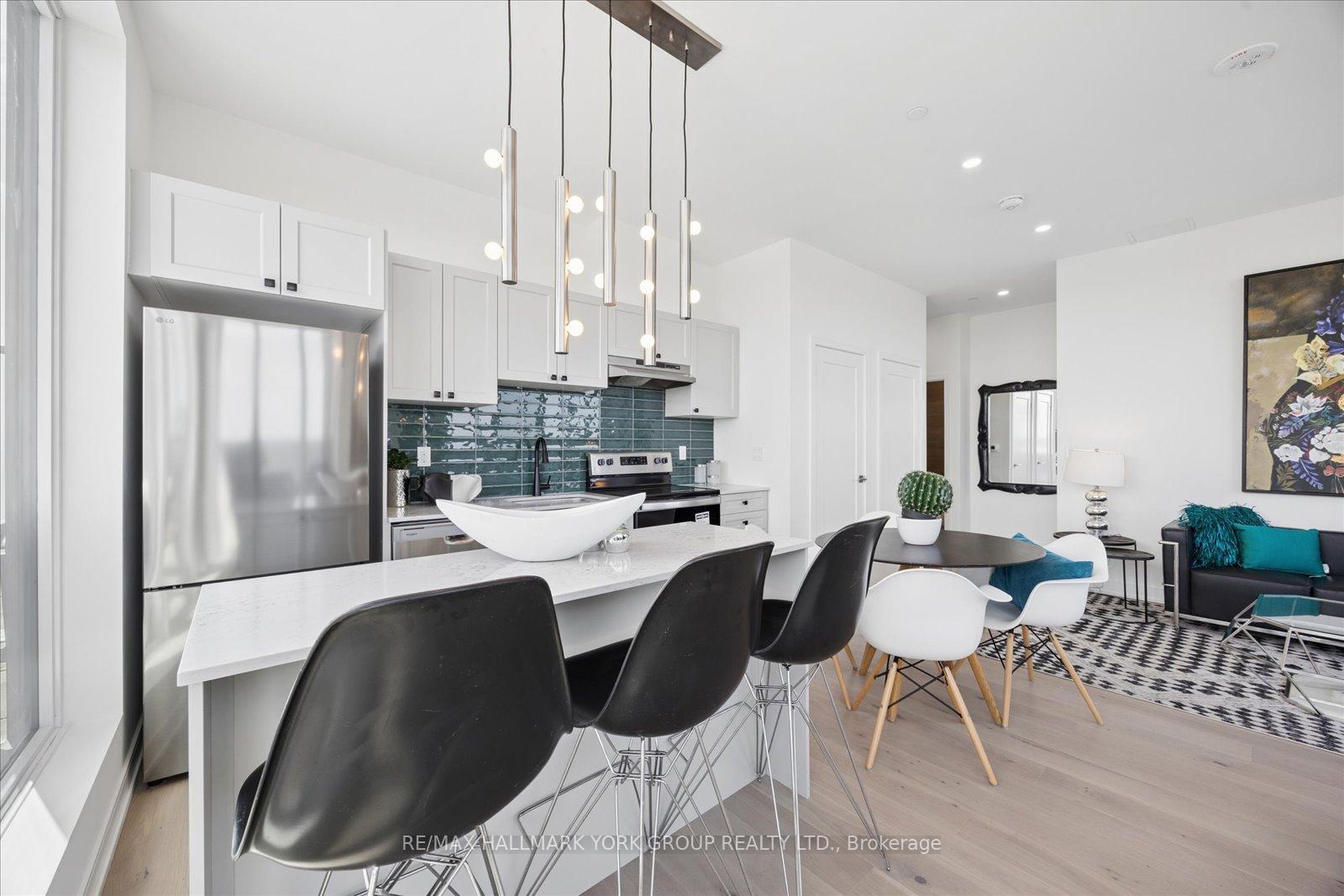 Photo 16 of Unit 1503, 705 Davis Drive, Newmarket, Huron Heights-Leslie Valley — HOMEH