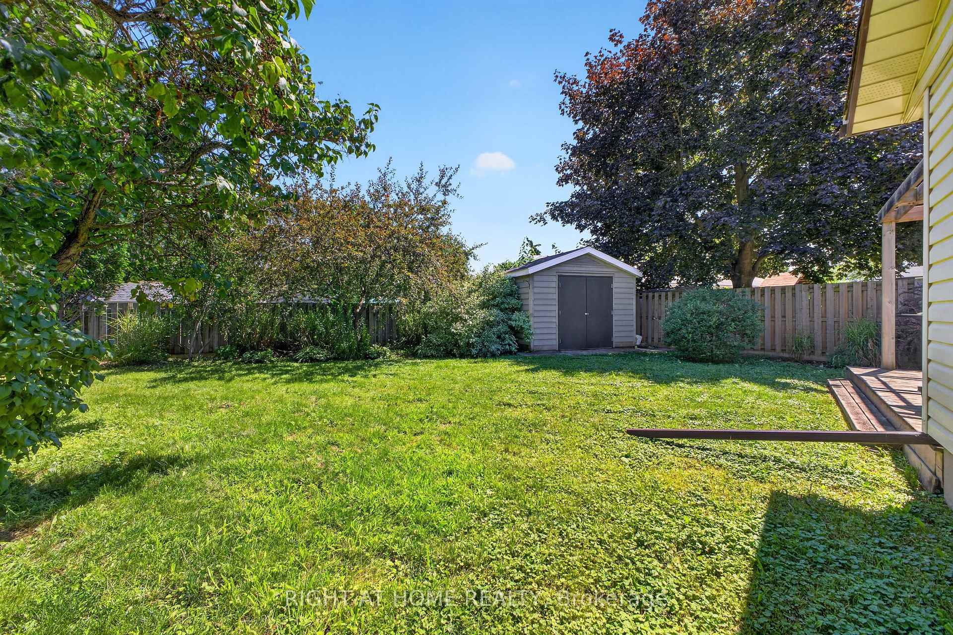 Photo 35 of 6 Bardadyn Court, St. Catharines, Lakeport — HOMEH