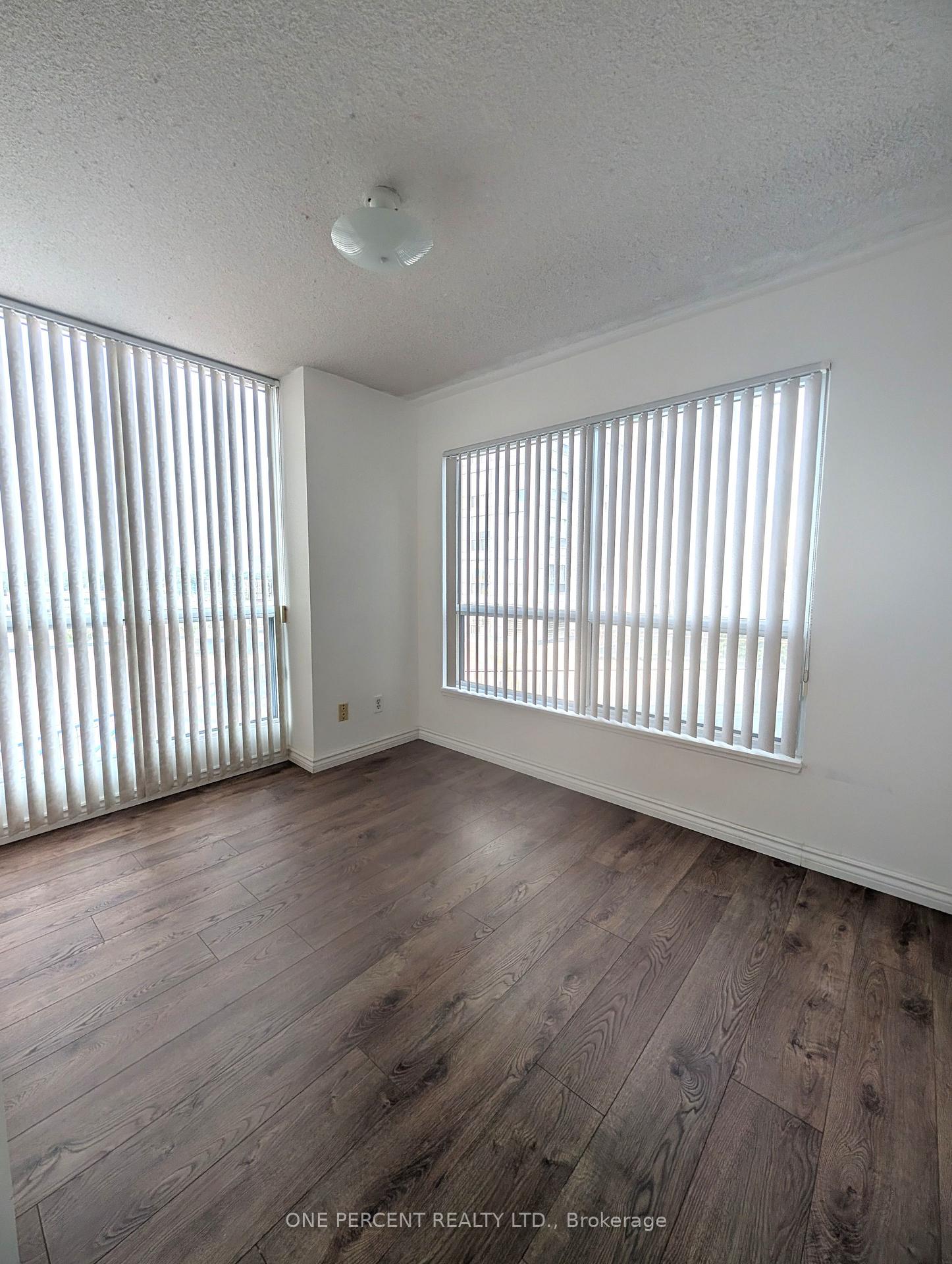 Photo 12 of Unit 402, 2550 Lawrence Avenue E, Scarborough, Dorset Park — HOMEH