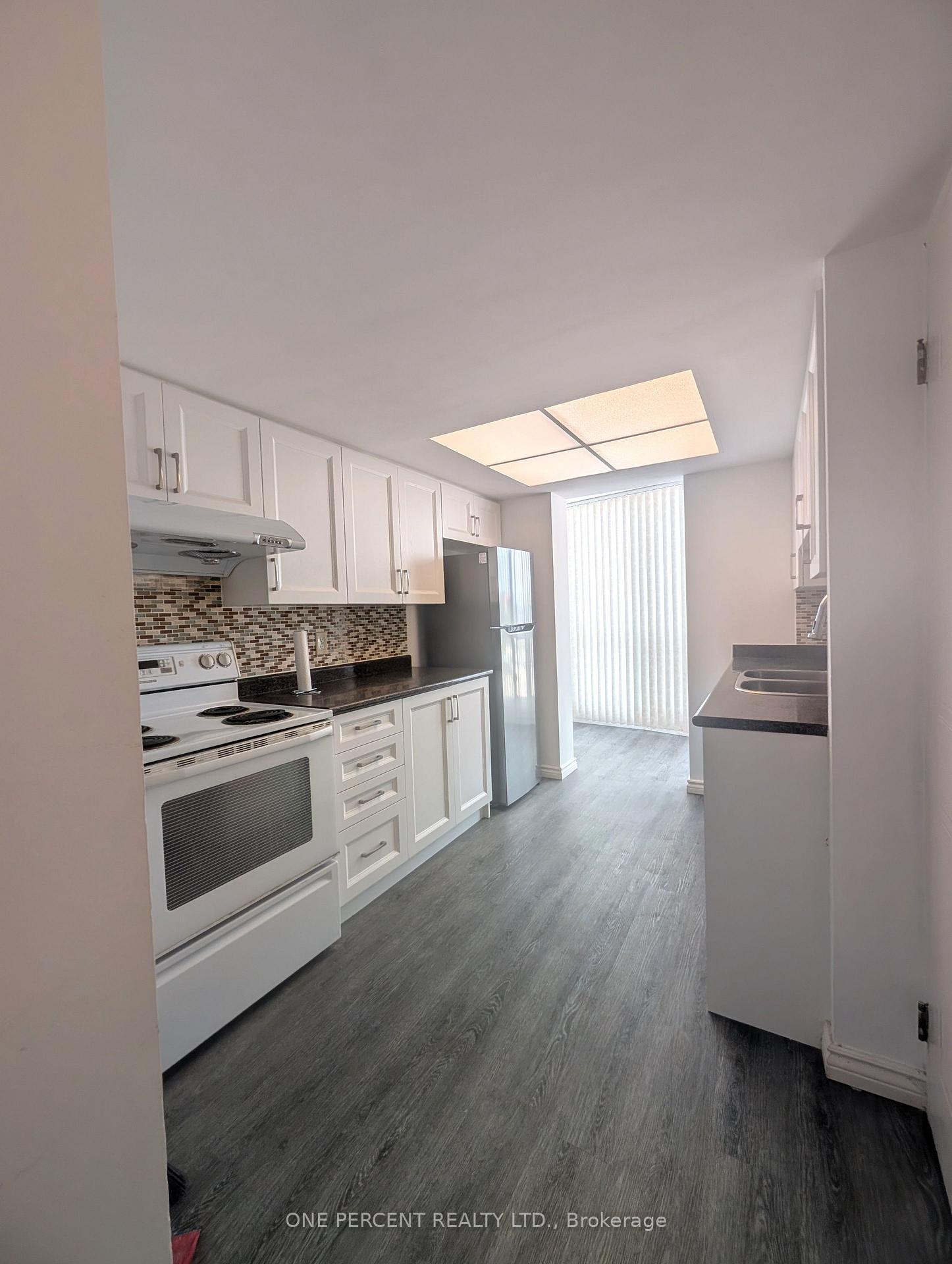 Photo 14 of Unit 402, 2550 Lawrence Avenue E, Scarborough, Dorset Park — HOMEH