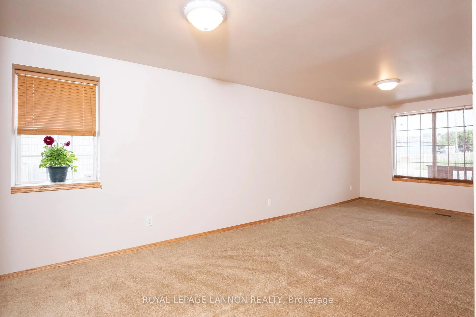 Photo 3 of 127 Court St S, Thunder Bay, Court / Cumberland — HOMEH