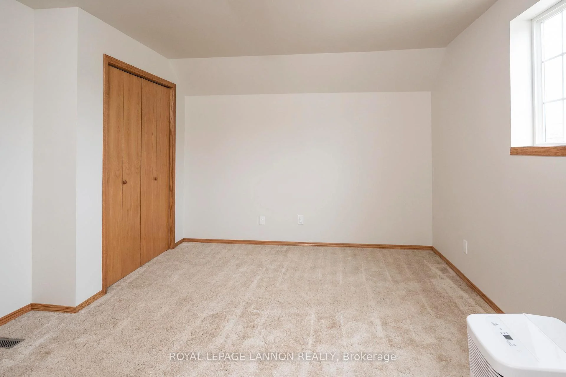 Photo 16 of 127 Court St S, Thunder Bay, Court / Cumberland — HOMEH