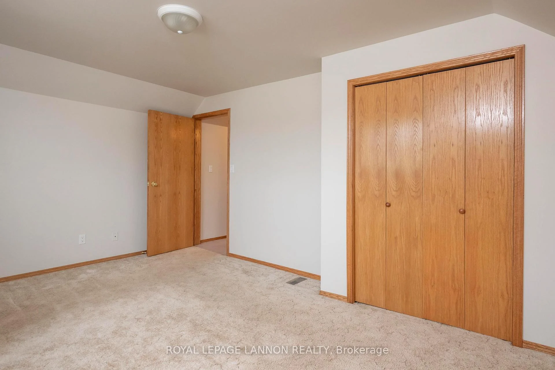 Photo 18 of 127 Court St S, Thunder Bay, Court / Cumberland — HOMEH