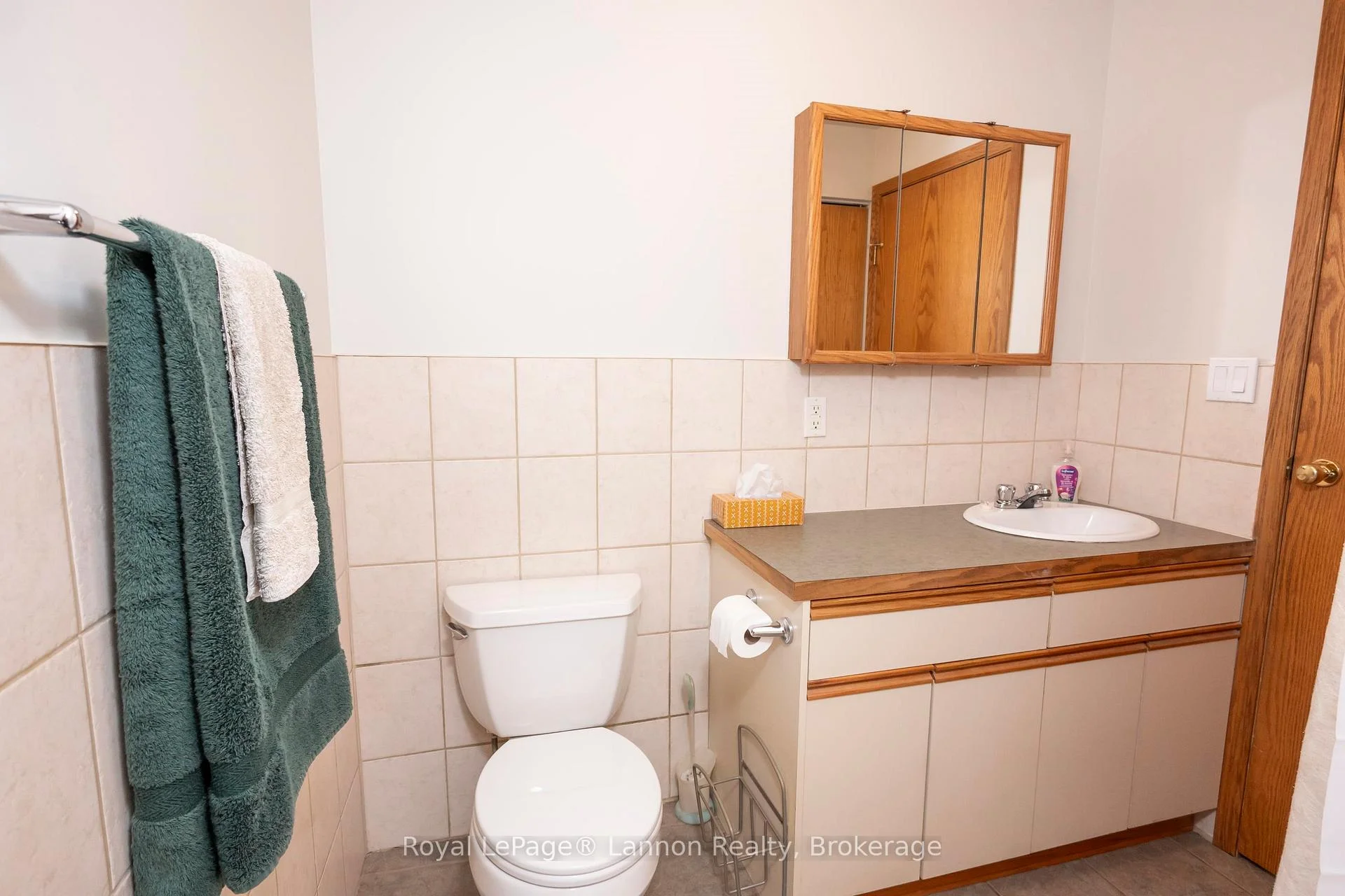 Photo 22 of 127 Court St S, Thunder Bay, Court / Cumberland — HOMEH
