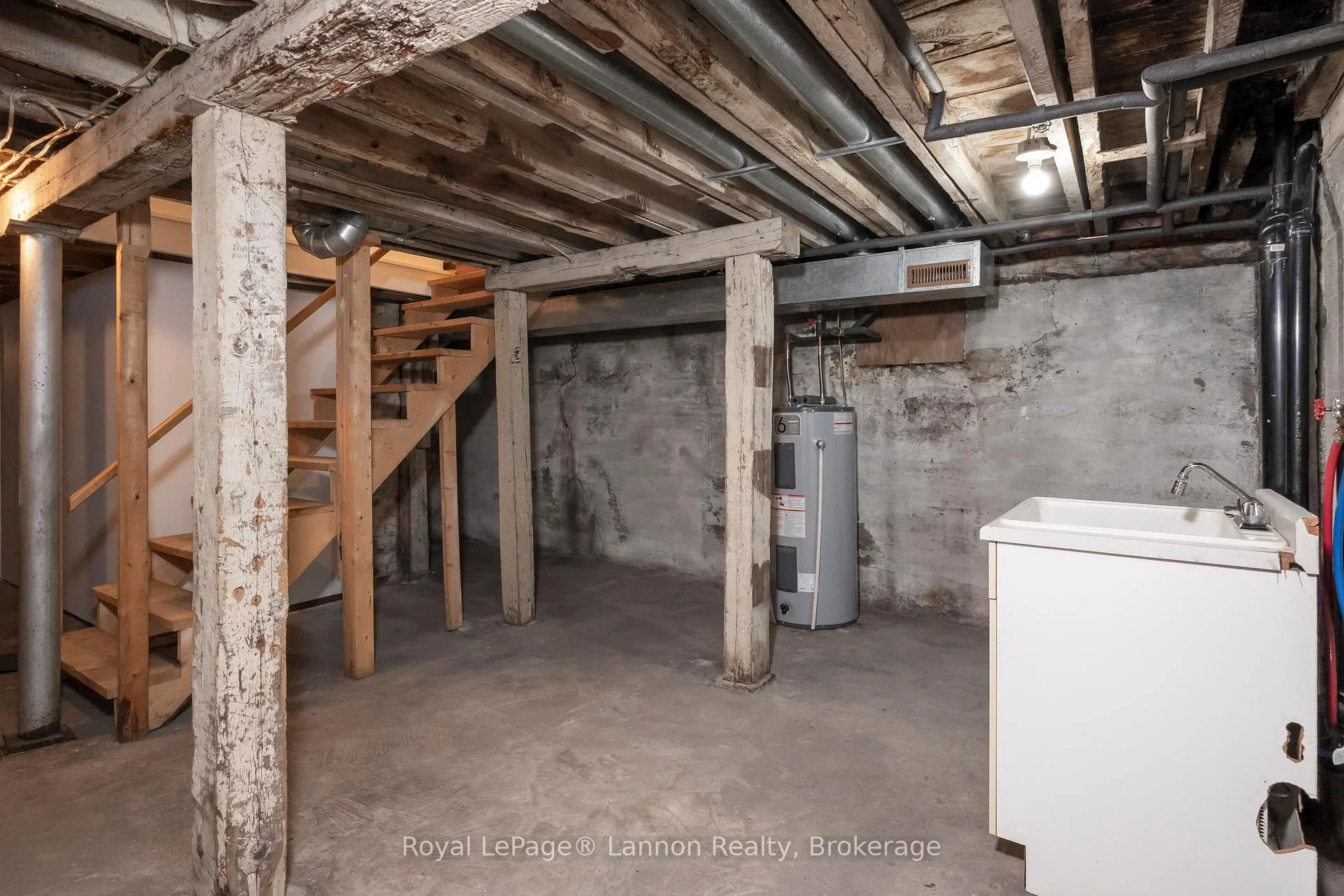 Photo 30 of 127 Court St S, Thunder Bay, Court / Cumberland — HOMEH