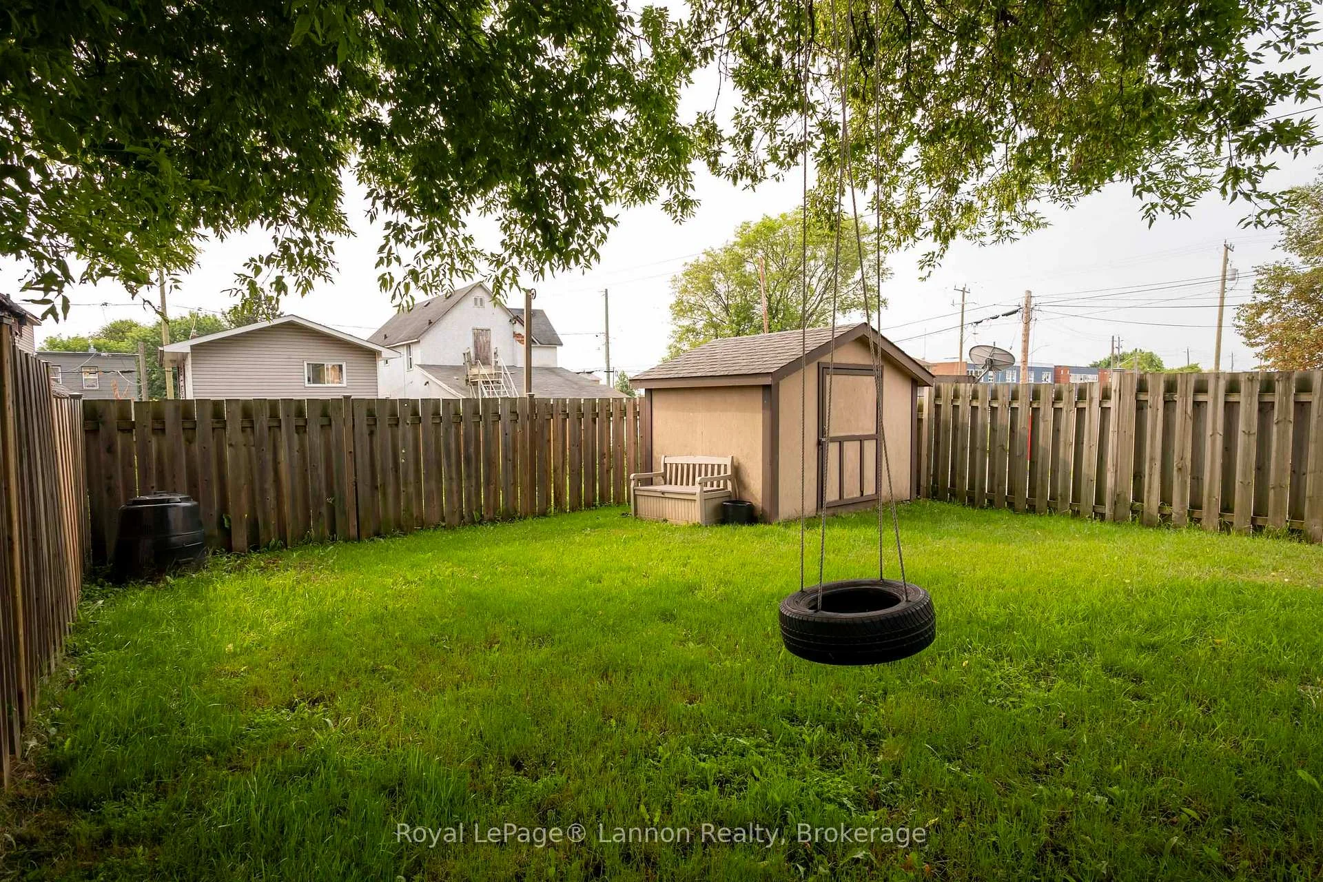 Photo 37 of 127 Court St S, Thunder Bay, Court / Cumberland — HOMEH