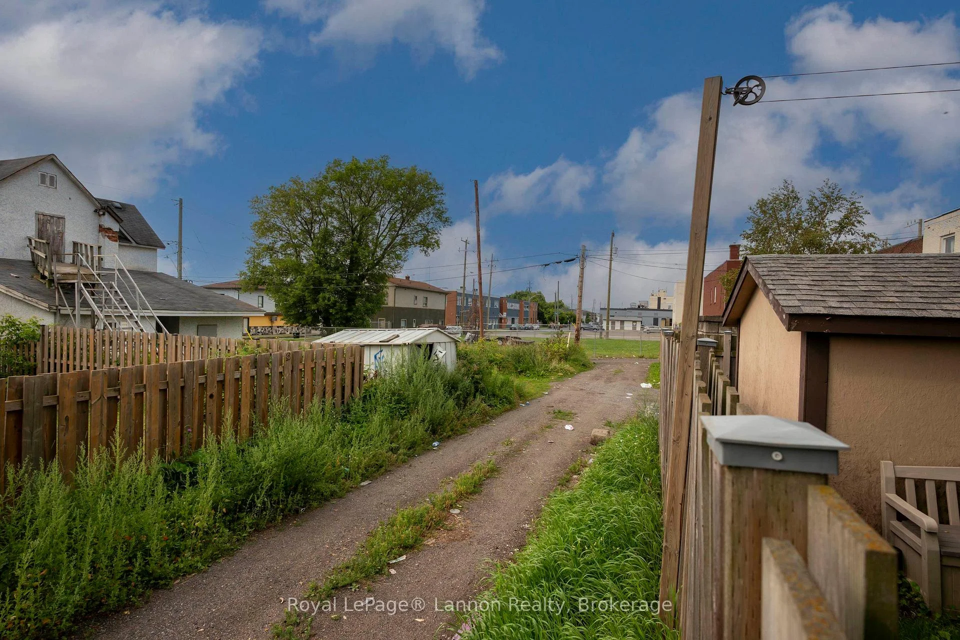 Photo 38 of 127 Court St S, Thunder Bay, Court / Cumberland — HOMEH