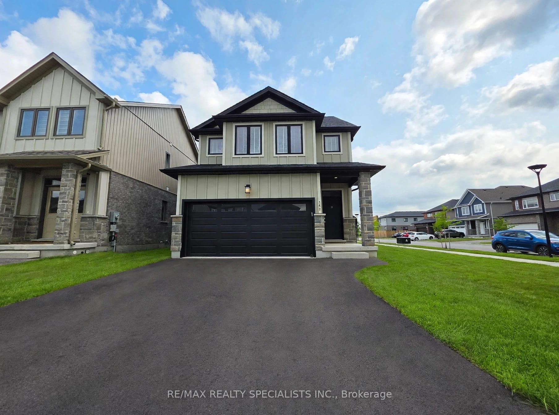 Photo 2 of 3074 Turner Crescent, London, South U — HOMEH