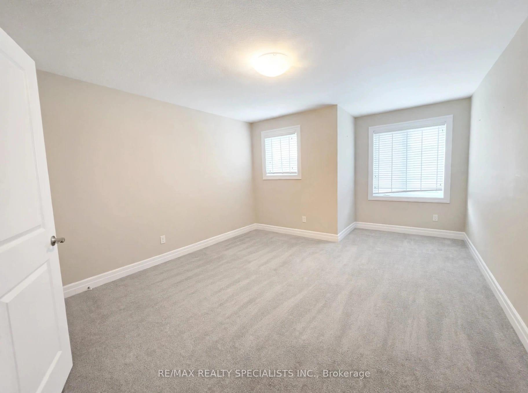 Photo 13 of 3074 Turner Crescent, London, South U — HOMEH