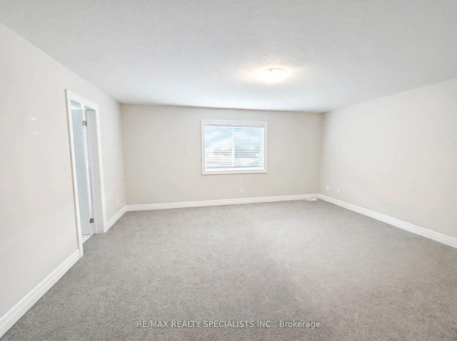 Photo 14 of 3074 Turner Crescent, London, South U — HOMEH