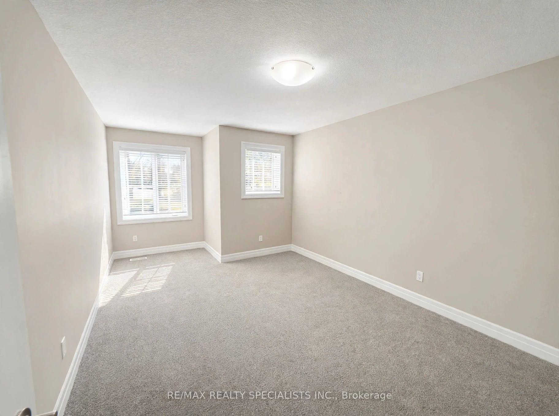 Photo 15 of 3074 Turner Crescent, London, South U — HOMEH