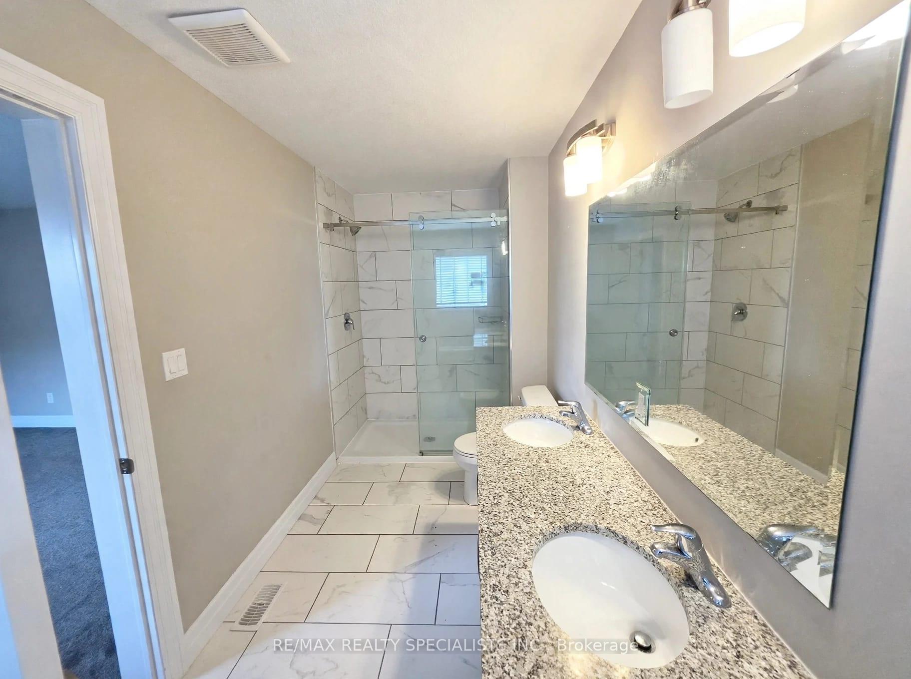 Photo 17 of 3074 Turner Crescent, London, South U — HOMEH