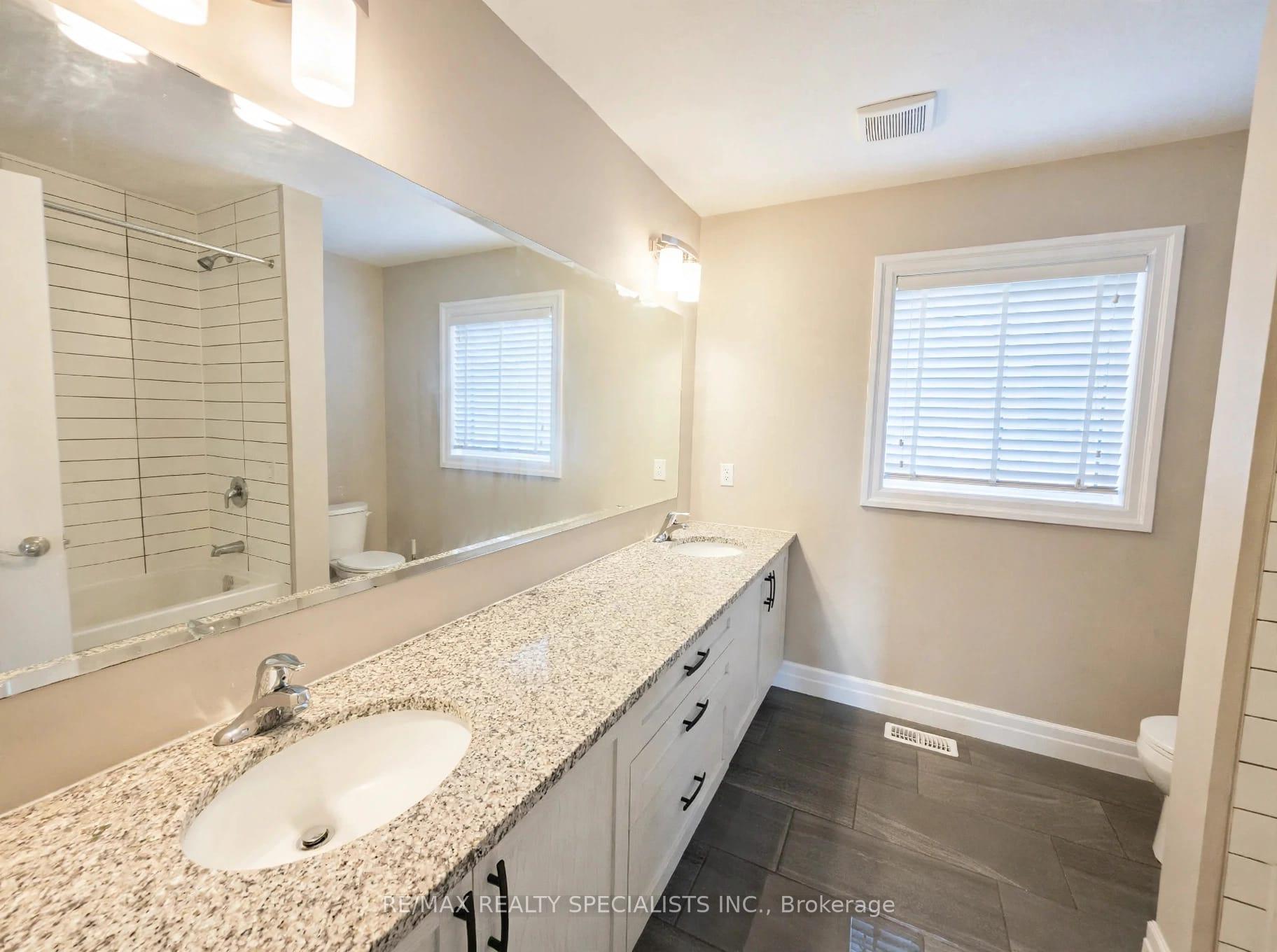 Photo 21 of 3074 Turner Crescent, London, South U — HOMEH