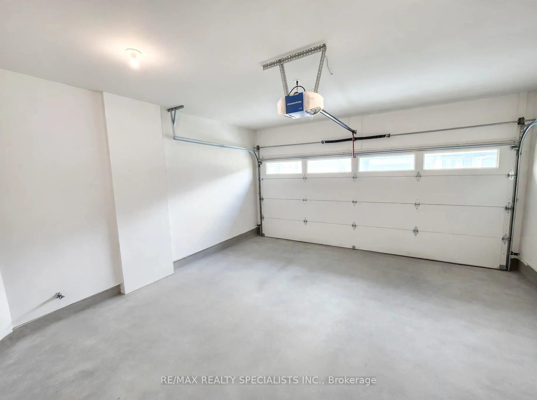 Photo 22 of 3074 Turner Crescent, London, South U — HOMEH