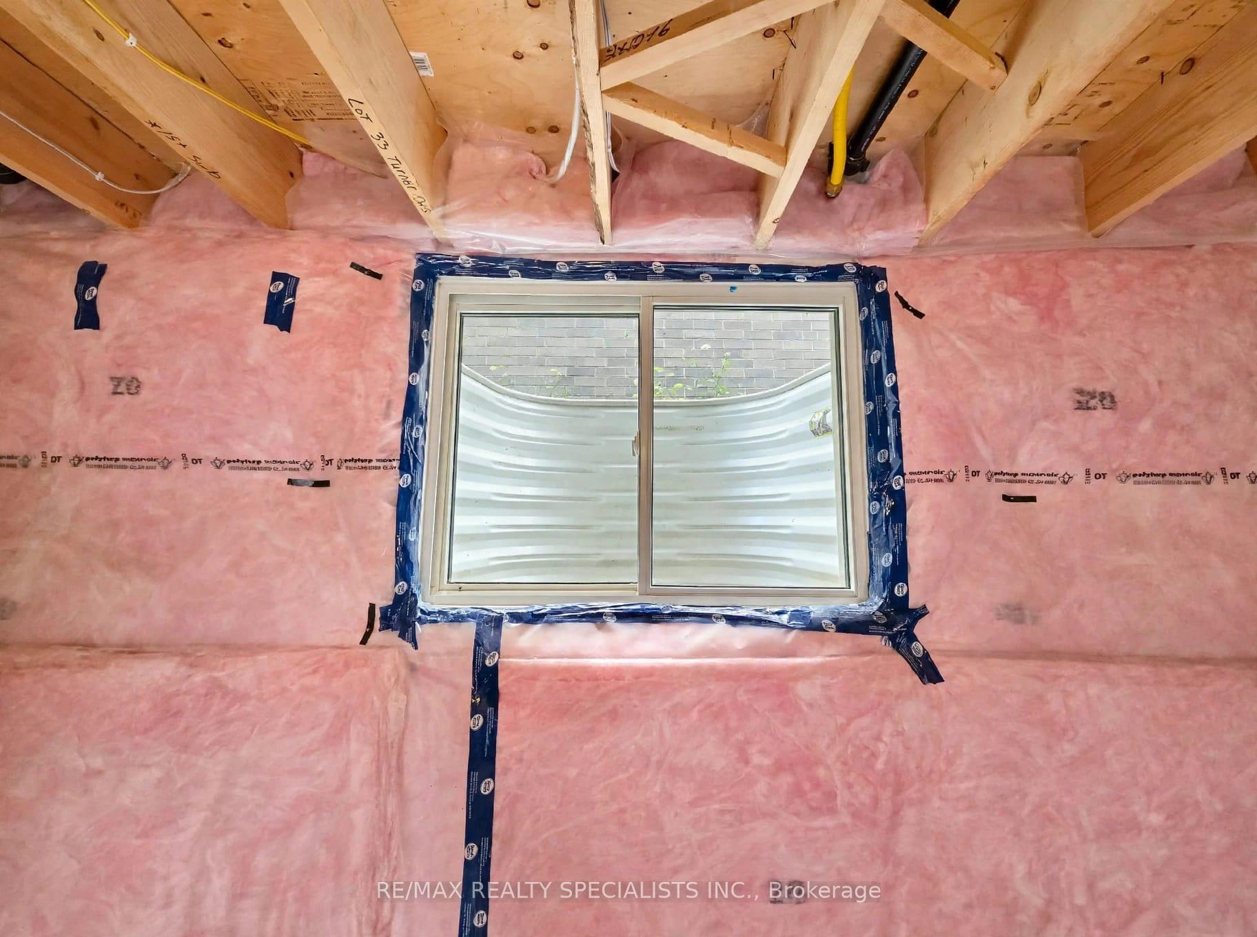 Photo 25 of 3074 Turner Crescent, London, South U — HOMEH