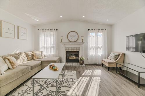 Photo 7 of 36 Letty Avenue, Brampton, Fletcher's West — HOMEH