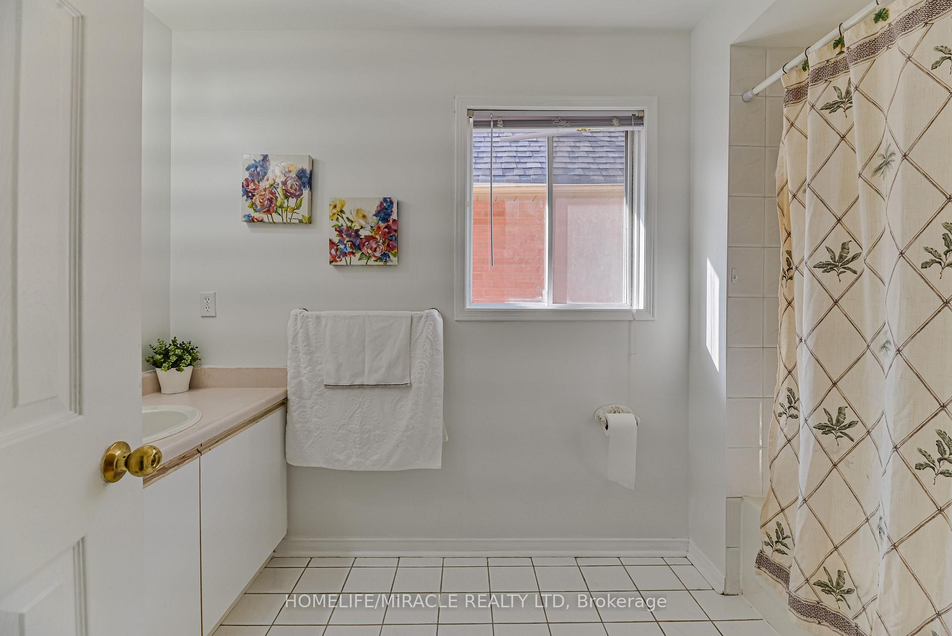 Photo 19 of 36 Letty Avenue, Brampton, Fletcher's West — HOMEH