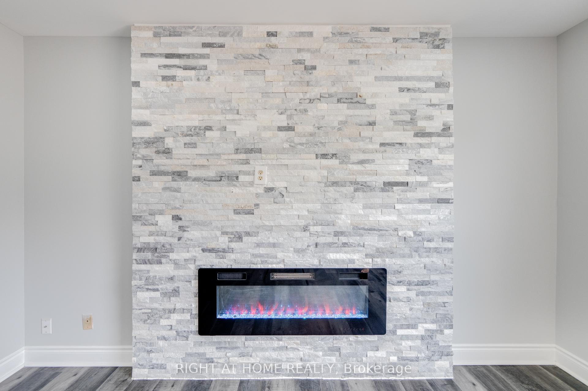 Photo 9 of 34 Meadowlark Drive, Brampton, Fletcher's Creek South — HOMEH