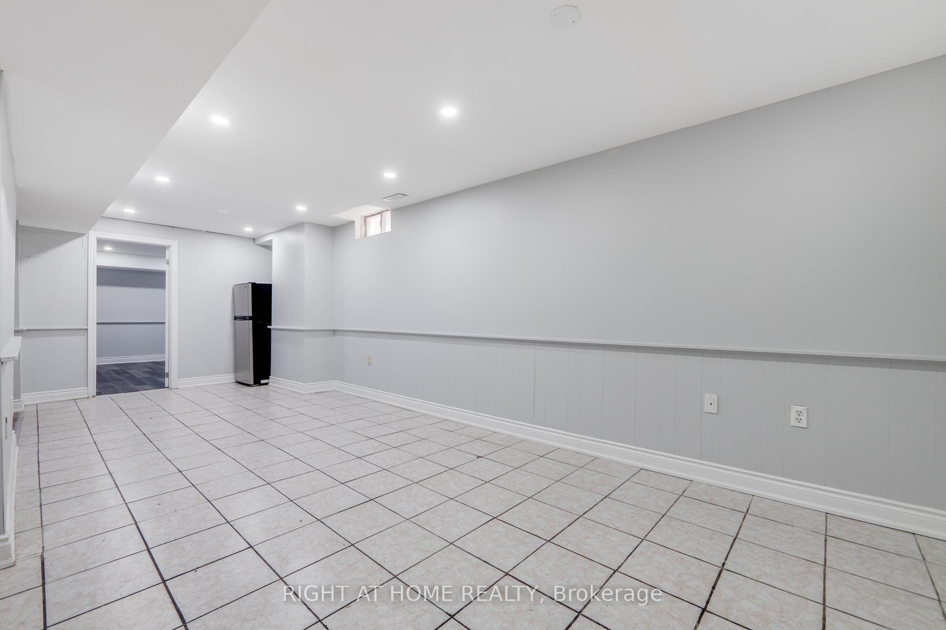 Photo 33 of 34 Meadowlark Drive, Brampton, Fletcher's Creek South — HOMEH