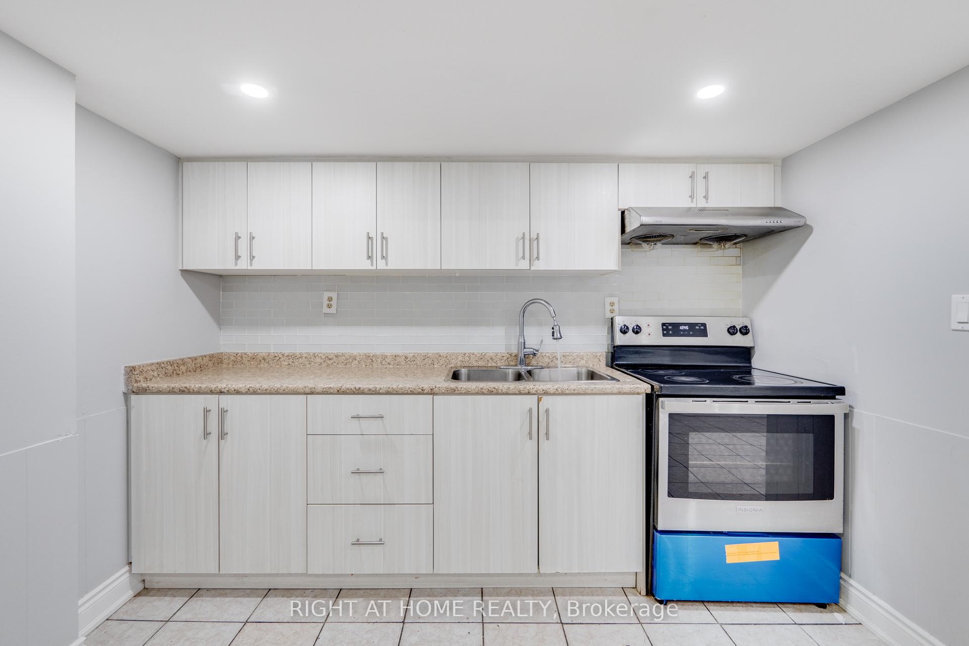 Photo 34 of 34 Meadowlark Drive, Brampton, Fletcher's Creek South — HOMEH