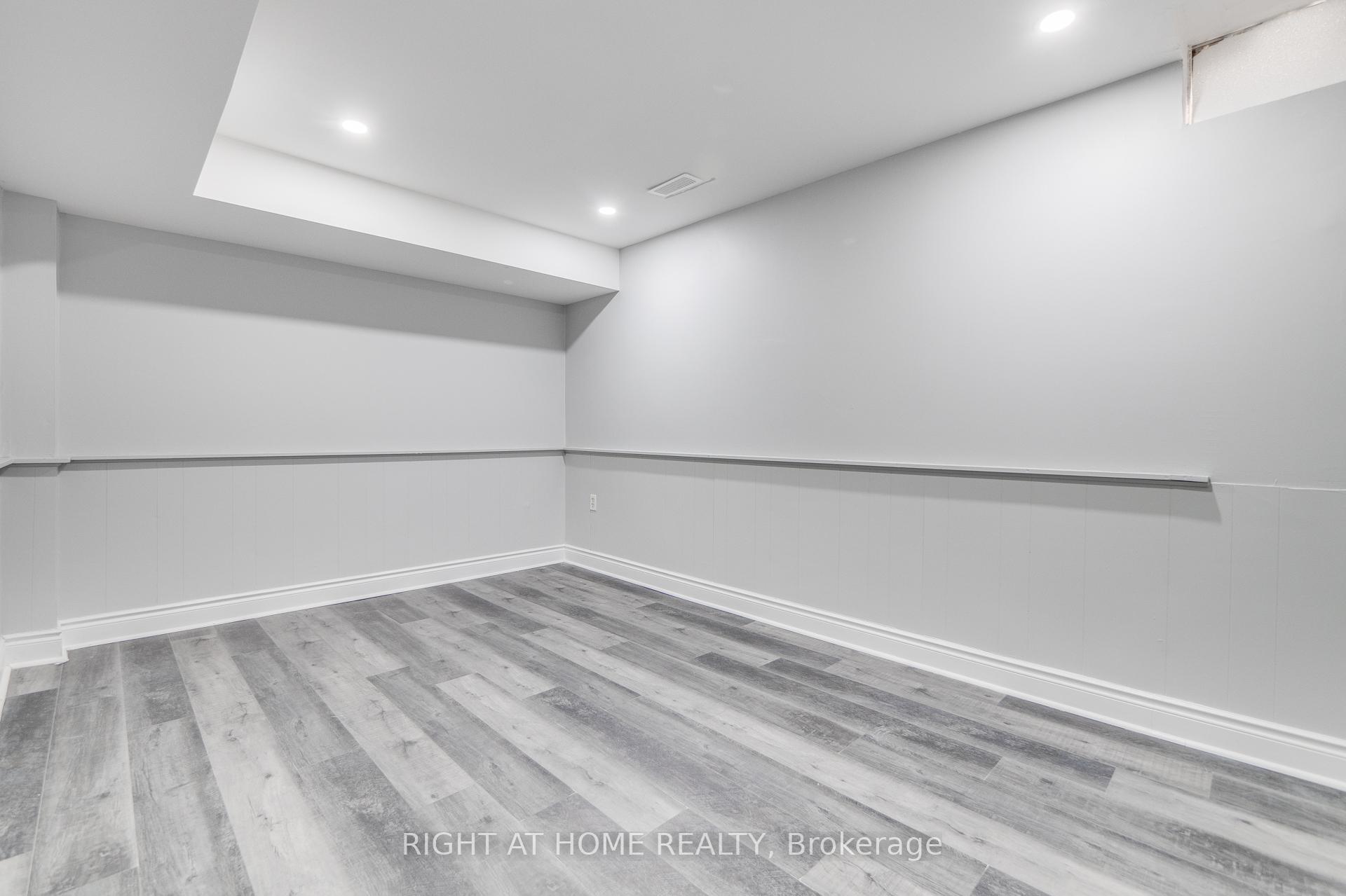 Photo 35 of 34 Meadowlark Drive, Brampton, Fletcher's Creek South — HOMEH