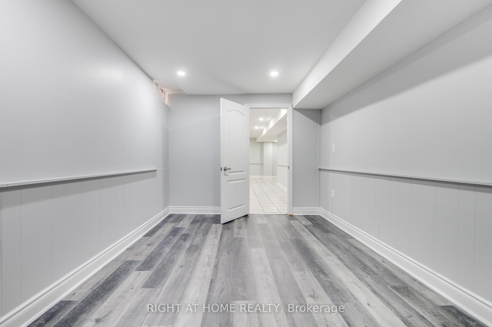 Photo 36 of 34 Meadowlark Drive, Brampton, Fletcher's Creek South — HOMEH